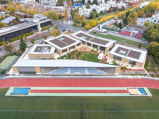 Pôle enfance et sport à Evry-Courcouronnes (Essonne), Hemaa pour la Mairie d'Evry-Courcouronnes, lauréat du prix de la Première Œuvre 2025