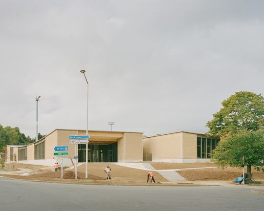 Pôle enfance et sport à Evry-Courcouronnes (Essonne), Hemaa pour la Mairie d'Evry-Courcouronnes, lauréat du prix de la Première Œuvre 2025