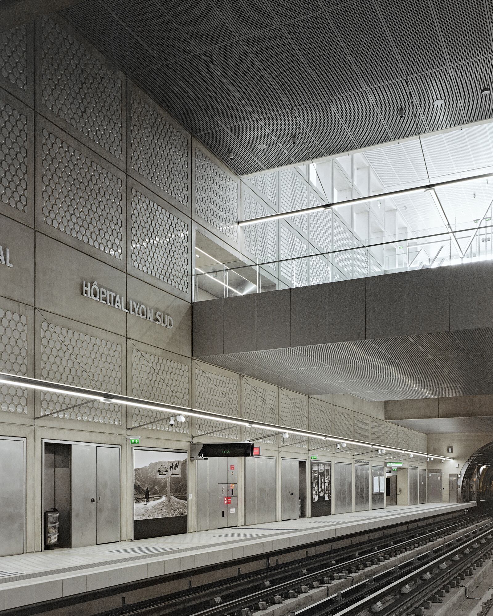 Puit de lumière : Station de métro à Saint-Genis-Laval (Rhône) par AZC