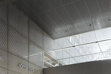 Puit de lumière : Station de métro à Saint-Genis-Laval (Rhône) par AZC